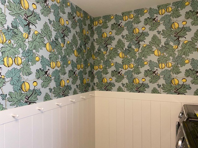 wallpaper hanging service